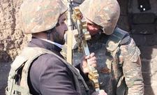 Əli silahlı erməni "din" adamları - Erməni kilsəsi qan və terror istəyir - FOTO
