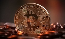 "Bitcoin"in dəyəri tarixi rekordu yeniləyib