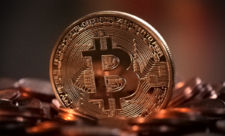 "Bitcoin"in dəyəri 10% artıb