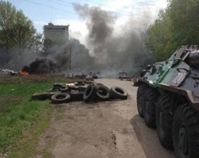 Donetskdə separatçıları mikroavtobusu partladılıb