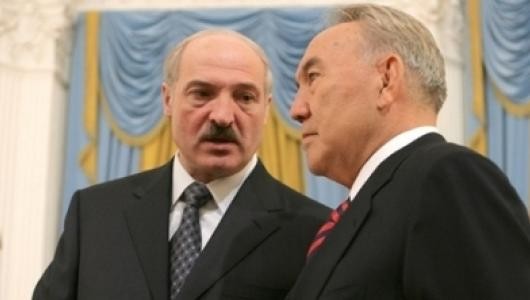 Nazarbayev Lukaşenko ilə Ermənistanı müzakirə etdi