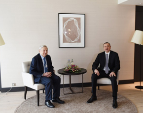 Azərbaycan prezidenti Davosda Corc Sorosla görüşüb