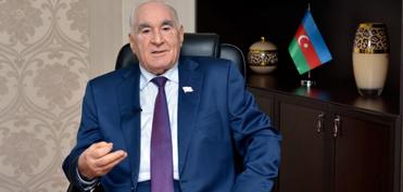 “Gözəl gənc nəsil yetişir”