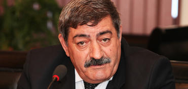 “Azərbaycan dili başqa dillərin muzeyi deyil”