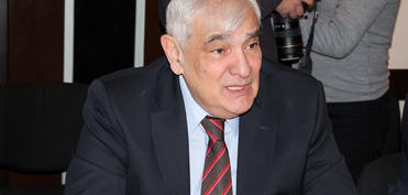 “Bəzi müəllimlər tələbələri etirazlara səsləyiblər“