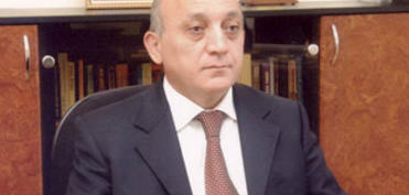 “Bunları kimlərsə hansısa mərkəzdən nizamlayır”