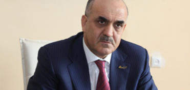 “Məktəbdə kiçik pyeslər yazırdım”