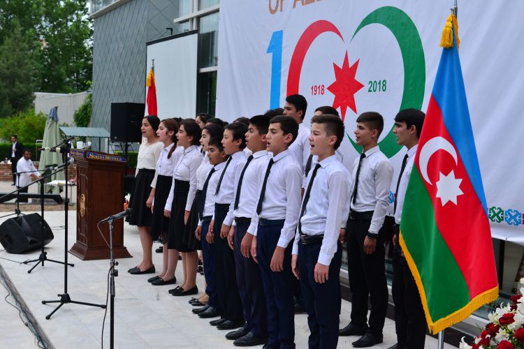 Tacikistanda AXC-nin 100 illiyi qeyd olunub