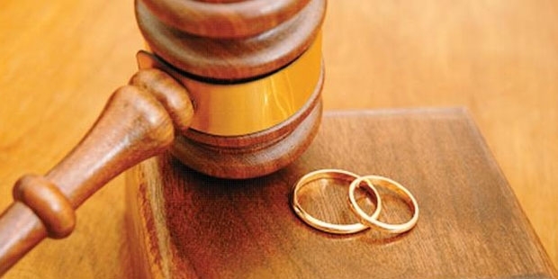 Deputatdan boşananlara etiraz