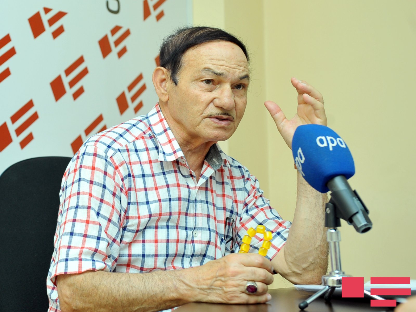 “Mən qaboyu xalqa tanıtdım, qaboy da məni xalqa tanıtdı”
