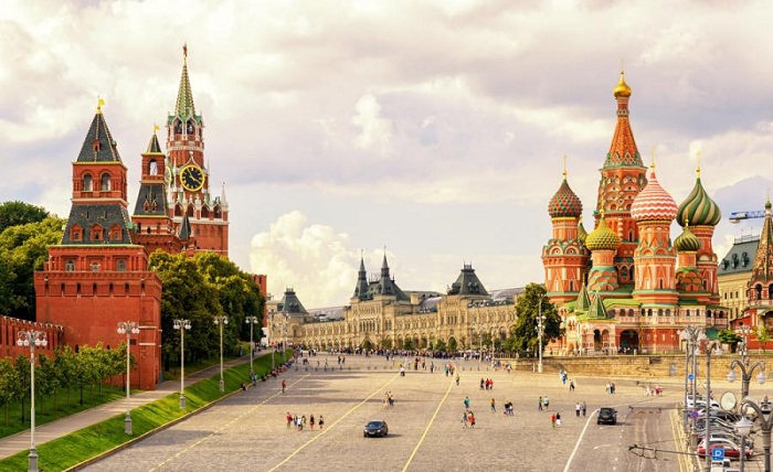 Kreml onlayn nəzarətini gücləndirir