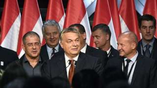 Macarıstanın baş naziri referendumda qalibiyyəti “bayram edir“