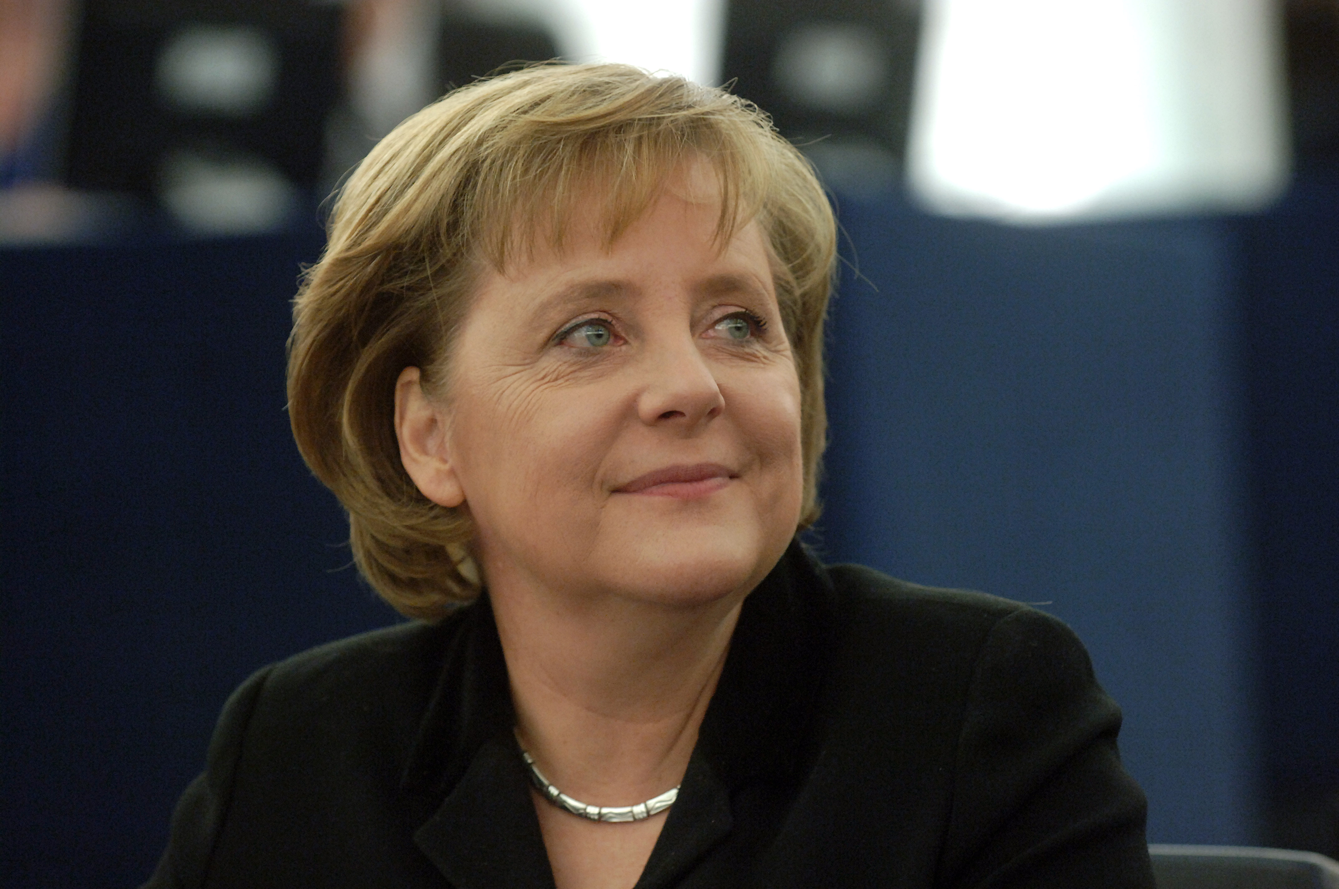 Merkel: “ Zəif hökumətdənsə, yeni seçki yaxşıdır”