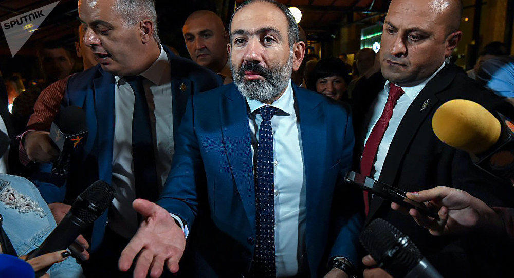 Paşinyan ordusu olmayan general vəziyyətinə düşüb