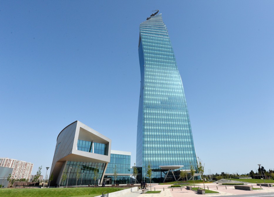 “SOCAR Tower” 2016-cı ilin ən yaxşı ofis binası elan edilib