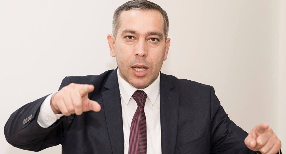 Sirk aslanının Qüdrət Həsənquliyevin üstünə nərildəməkliyi