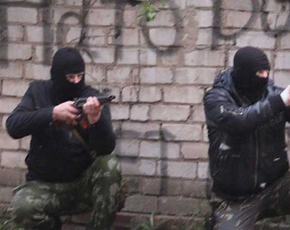 Donetskdə azərbaycanlı ailənin 4 üzvünü girov götürüb