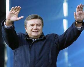 Yanukoviç Rusiyaya 32 milyard dollar pul aparıb