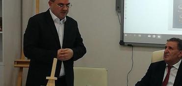 Yunus Oğuzun “Səfəvi Şeyxi” romanı təqdim olundu – Ədəbiyyat İnstitutunda FOTOLAR