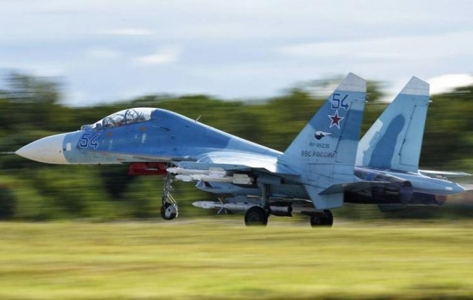 Rus “Su-27” qırıcıları ABŞ-ın kəşfiyyat təyyarələrini yaxaladı