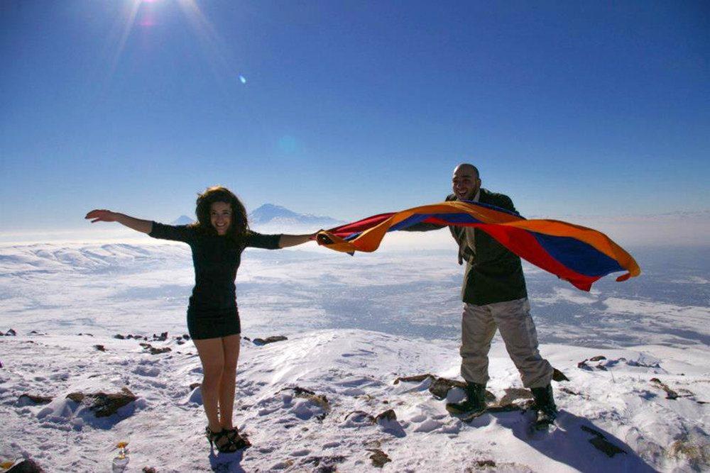 “Ankara ermənilərə yerlərini göstərməlidir”