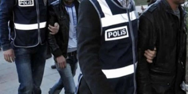 İstanbul polisi 73 ünvanda əməliyyat keçirdi