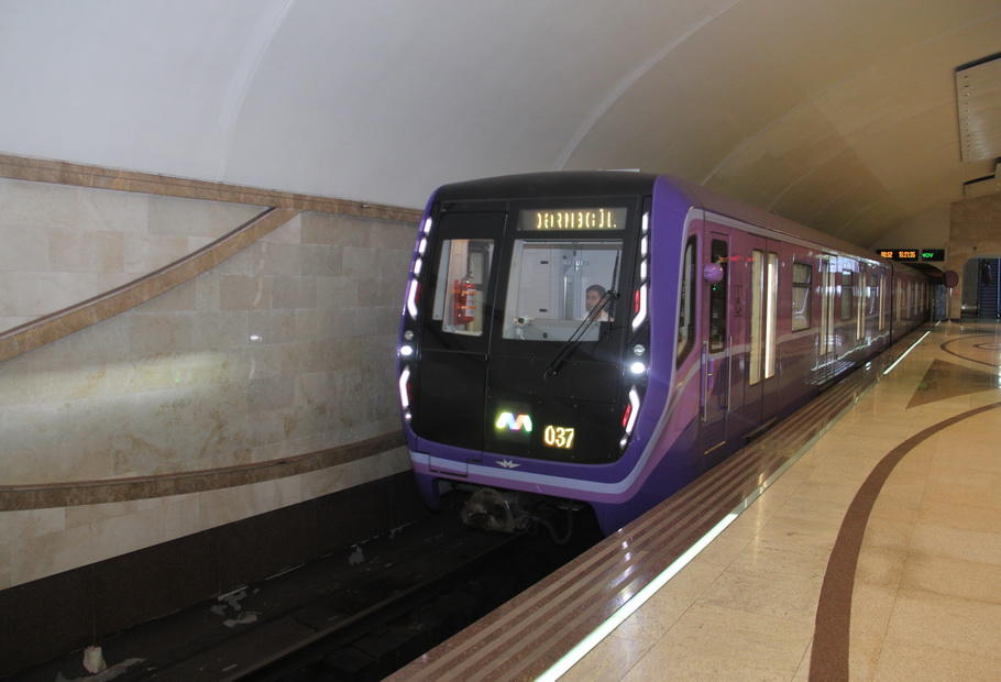 Metroda hərəkət məhdudlaşdırıldı – Rəsmi
