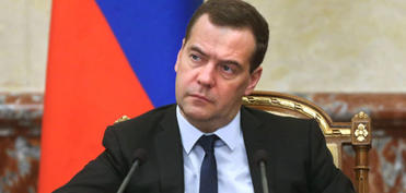 Медведев оскорбил Шольца