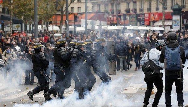 Parisdə etiraz aksiyaları zamanı 90 nəfər saxlanılıb