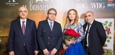 Rusiyalı yazıçı Mariya Suvorovskayanın Azərbaycana həsr olunmuş ikinci kitabının təqdimatı olub - FOTOLAR