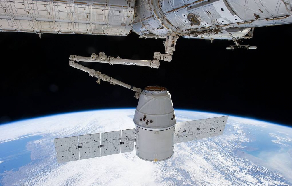 ABŞ-ın “Dragon” yük gəmisi Beynəlxalq Kosmik Stansiyaya birləşib