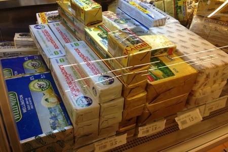 AQTA “Bizim market”də 12 ton saxta kərə yağı aşkarladı