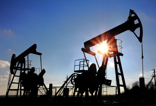 "Fitch": "OPEC+" çərçivəsində hasilat kəsirlərinin azalması neftə artan tələbi əks etdirir