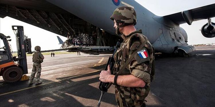 Fransa ordusunun 600-a yaxın əsgərində koronavirus aşkarlanıb