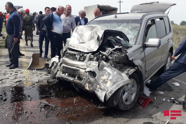 TƏBİB: Kürdəmirdə yol qəzasında 4 nəfər ölüb, 7 nəfər yaralanıb, yaralıların vəziyyəti ağırdır - YENİLƏNİB-1