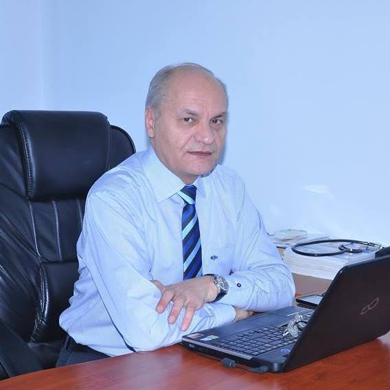 “Kütləvi tədbirlərdə  yüzlərlə insan nəfəs-nəfəsə iştirak edir”