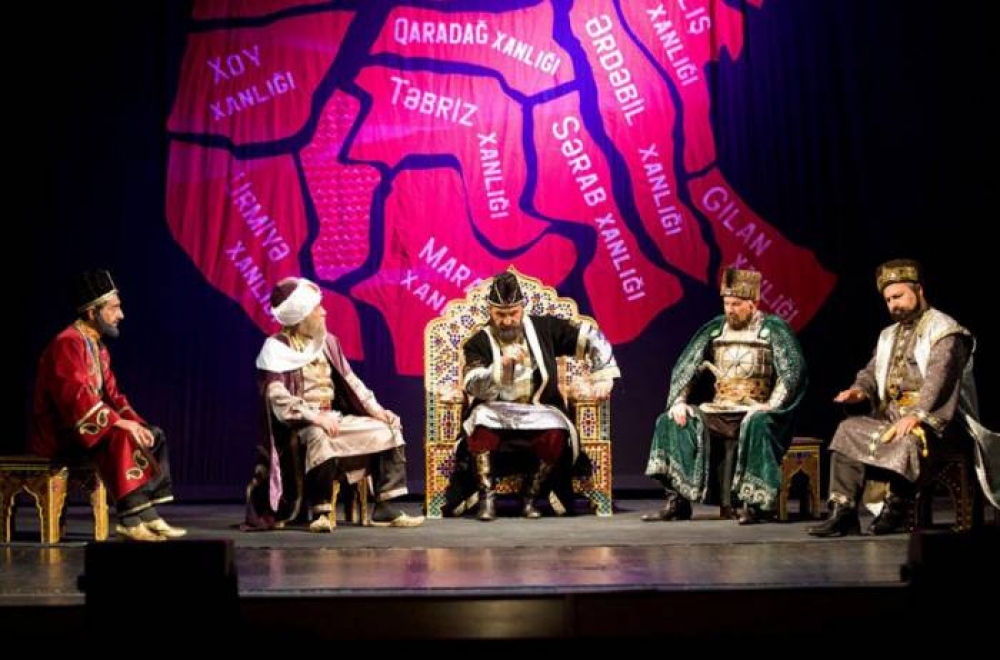 Milli Dram Teatrı mövsümə “Qarabağnamə” tamaşası ilə yekun vurub