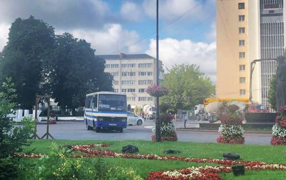 Ukrayna DİN Lutskda avtobusu girov götürmüş şəxs barədə məlumat verilib