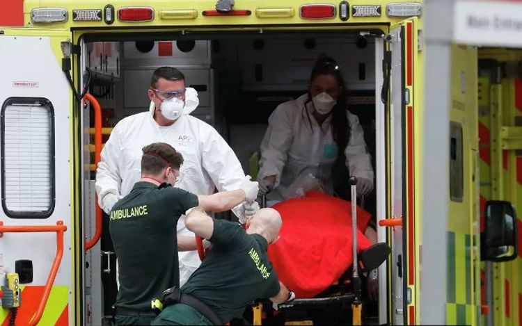 Britaniyada son sutkada iyun ayından bəri rekord sayda koronavirusa yoluxma qeydə alınıb