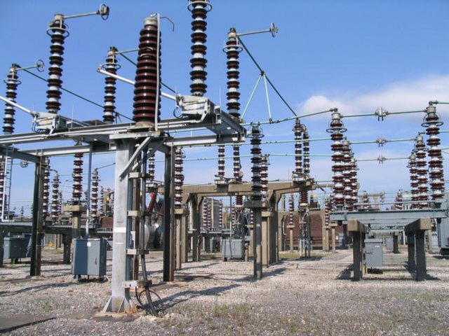 Cəbhə bölgəsi rayonlarında elektrik enerjisi infrastrukturu bu gün də atəşə tutulub