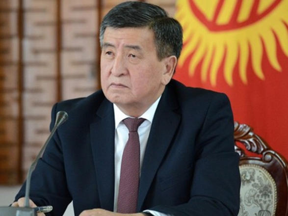 Qırğızıstan prezidenti istefa verdi