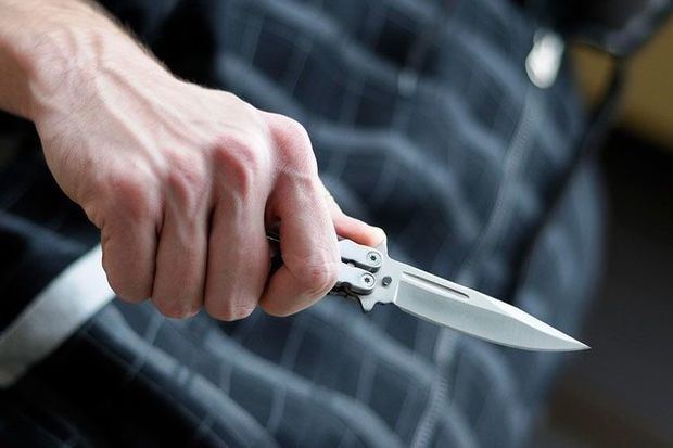 Şabranda 29 yaşlı oğlan küçədə ölümcül bıçaqlandı