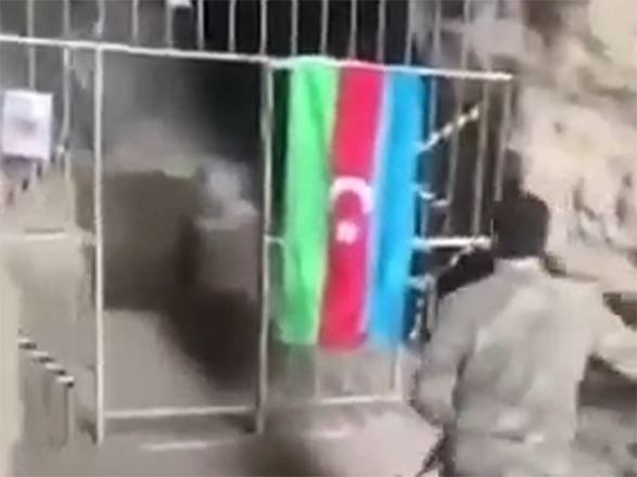 Azərbaycan əsgəri Azıx mağarasının görüntülərini paylaşdı - VİDEO