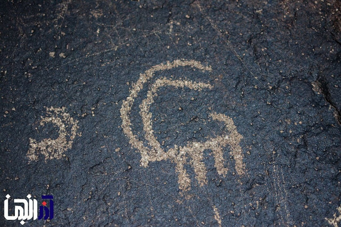 İranın Mədəni İrs nazirliyi Əhərin qayaüstü yazıları və qədim mağaralarına yiyə durmur - FOTO