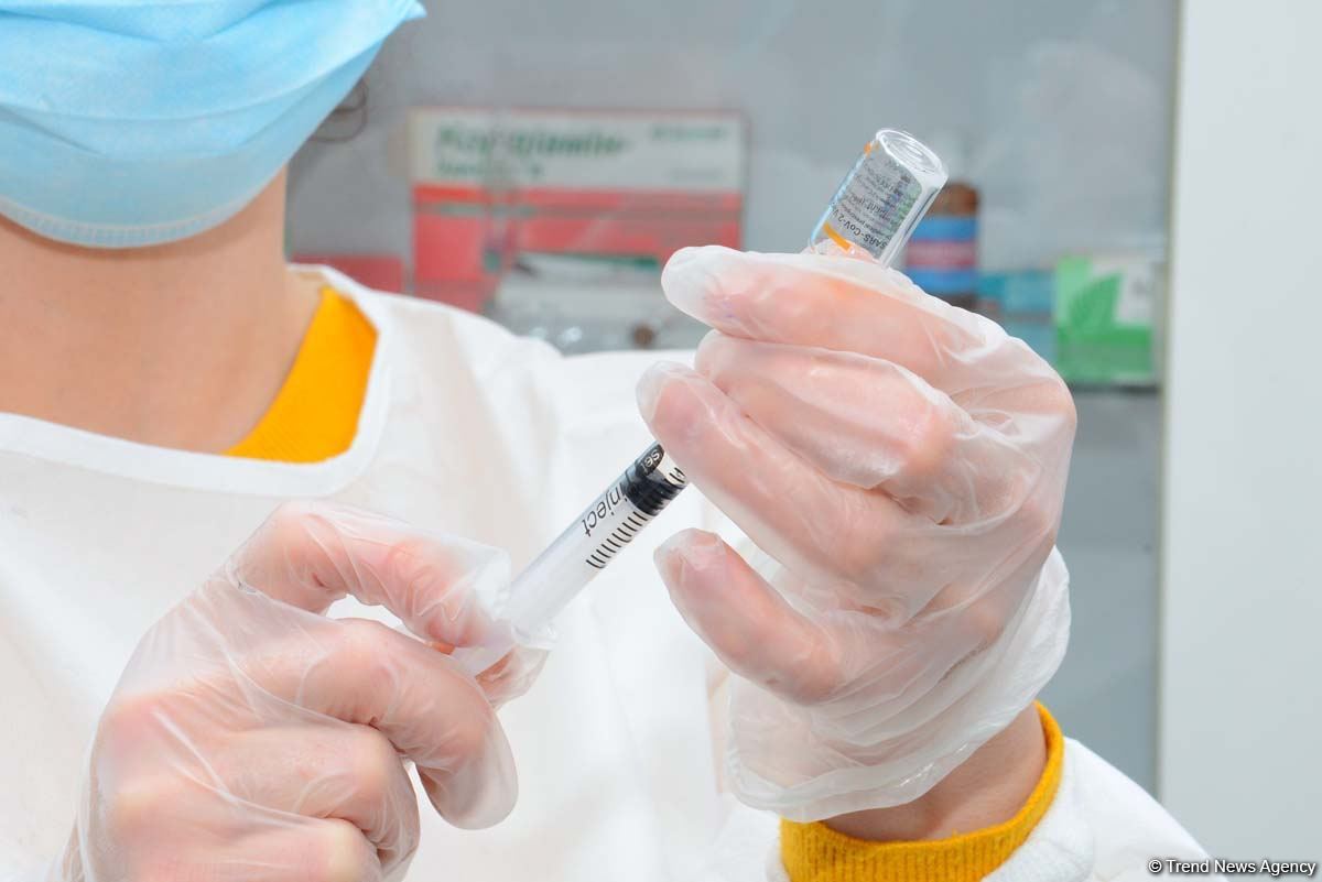Rusiyada ikinci koronavirus vaksini ilə kütləvi peyvəndləmə başlayır