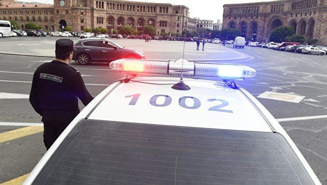 Ermənistanda hökumət binası polis tərəfindən əhatəyə alınıb