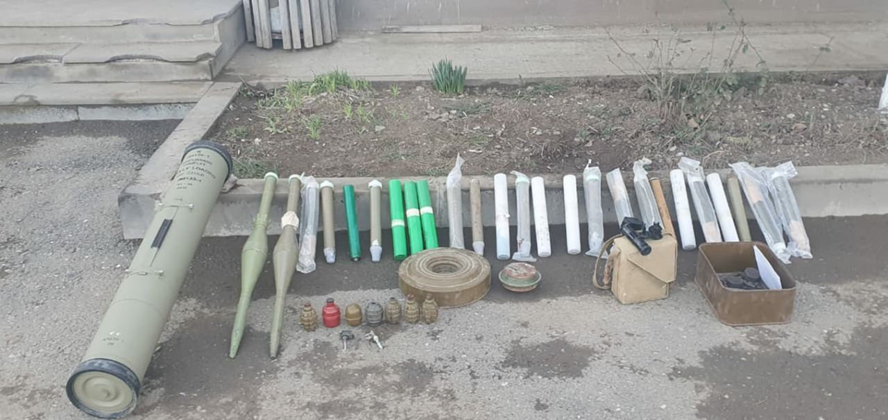 Xocavənddə Ermənistan ordusunun atıb qaçdığı silah-sursat aşkarlandı