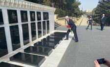 BMT Baş Assambleyasının sədri ümummilli lider Heydər Əliyevin məzarını və Şəhidlər Xiyabanını ziyarət edib - FOTO