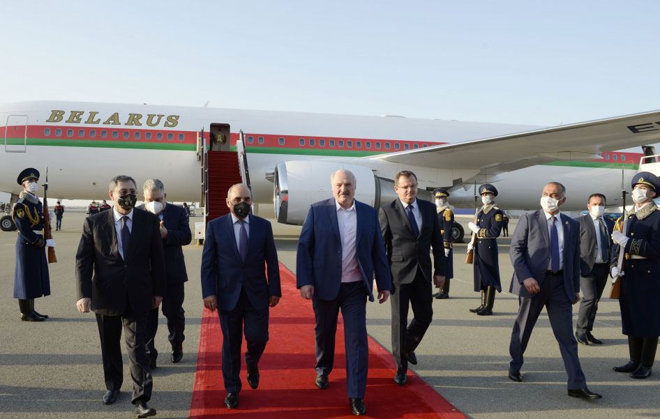Belarus Prezidenti Aleksandr Lukaşenko Azərbaycana işgüzar səfərə gəlib - FOTO