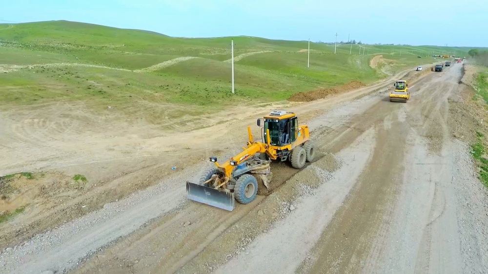 "Zəfər yolu"nun inşası sürətlə davam etdirilir - AAYDA